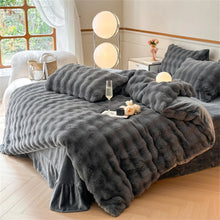 Load image into Gallery viewer, Gradient Fur Duvet Set