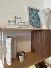 Cargar imagen en el visor de la galería, Atomé Candle Stick Holder