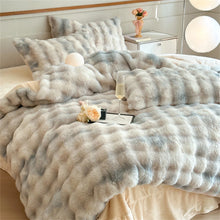 Load image into Gallery viewer, Gradient Fur Duvet Set