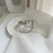 Cargar imagen en el visor de la galería, Abrazaderas para cortinas de hojas metálicas