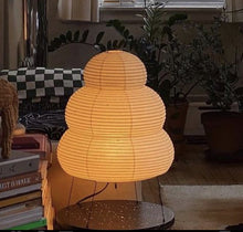 Cargar imagen en el visor de la galería, Lámpara de papel brillante Yumi