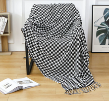Load image into Gallery viewer, Houndstooth Throw Blankets