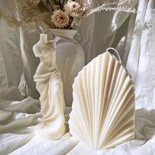 Load image into Gallery viewer, Cattail TeaLight Candle