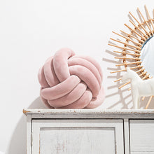 Load image into Gallery viewer, Plush Knotted Throws