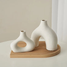 Load image into Gallery viewer, Frosted Ivory Vase Set
