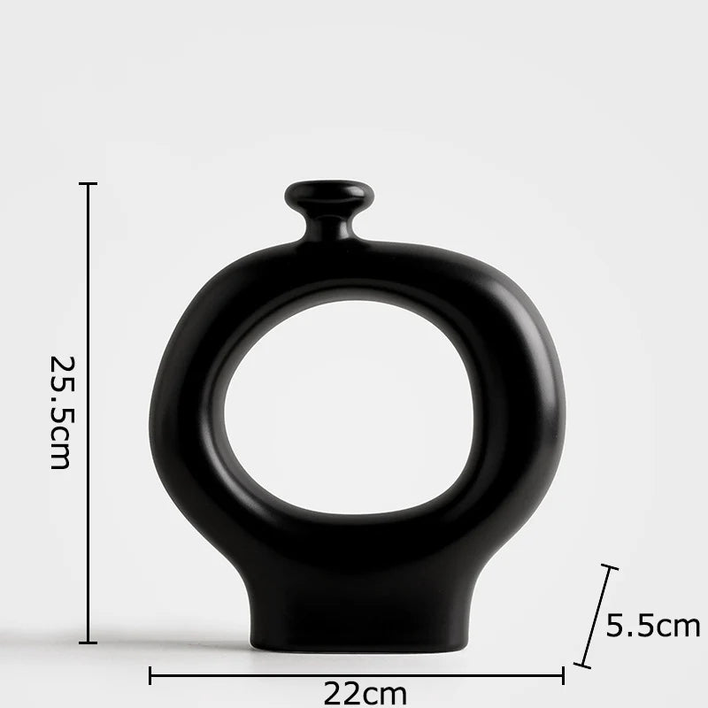 Noir & Blanc Vases