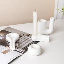 Cargar imagen en el visor de la galería, Candelabros SilverLuxe
