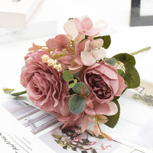Load image into Gallery viewer, الورود الاصطناعية الحريرية

